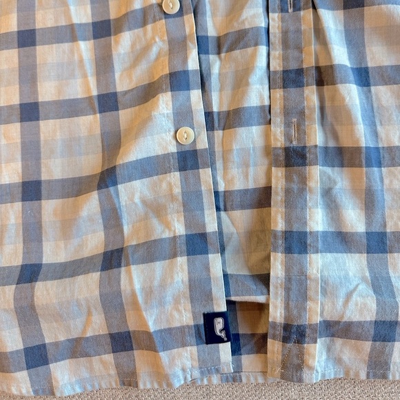 Vineyard Vines - Picture 2 of 4